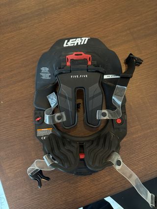 Collarín Leatt GPX 5.5 Talla S/M