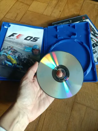 Juegos PS2 FIFA Football 2003 y F1 05 Fórmula 1 20