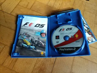 Juegos PS2 FIFA Football 2003 y F1 05 Fórmula 1 20