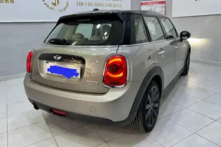 BMW Mini automático, nacional.