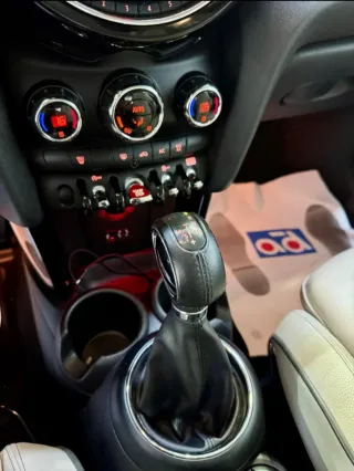 BMW Mini automático, nacional.