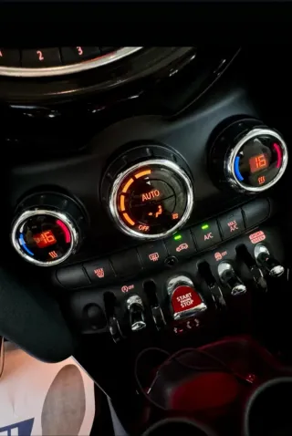 BMW Mini automático, nacional.