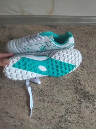 Botas de fútbol nuevas Talla 40