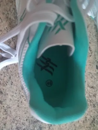 Botas de fútbol nuevas Talla 40