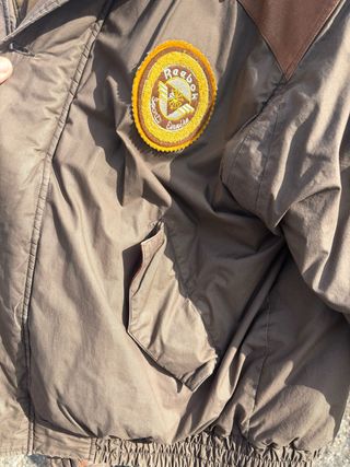 ESPECTACULAR Cazadora Reebok Alta Montaña Marrón