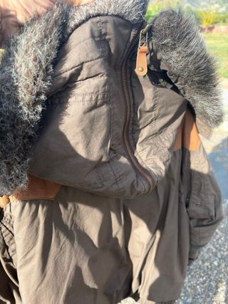 ESPECTACULAR Cazadora Reebok Alta Montaña Marrón