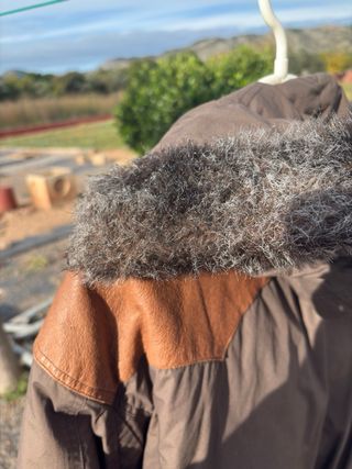 ESPECTACULAR Cazadora Reebok Alta Montaña Marrón