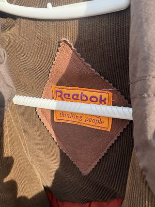 ESPECTACULAR Cazadora Reebok Alta Montaña Marrón