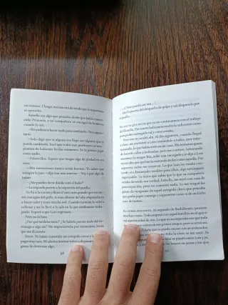 Libro Al Otro lado de la Pantalla de Alba Quintas