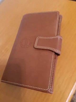 Billetera de piel noble mujer