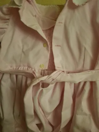 Vestido rosa con frunces