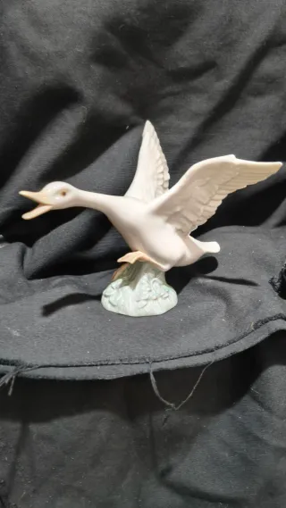 Lladró Pato Saltando Ref. 1.265