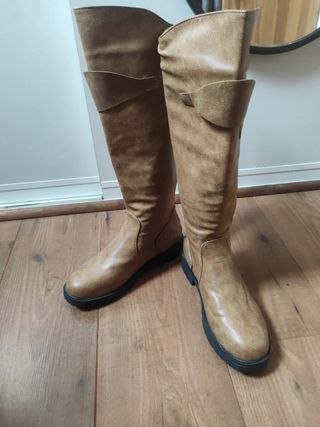 Botas altas marrones estilo todo terreno, mujer