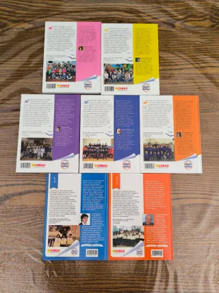 In ottime condizioni (vedi foto). 1 libro = 1€ 3 l