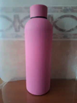 Botella de agua rosa de aluminio