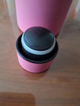 Botella de agua rosa de aluminio