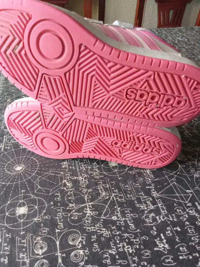 Playeras Adidas Niña Blancas y Rosas