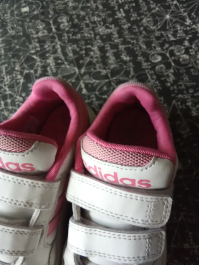 Playeras Adidas Niña Blancas y Rosas