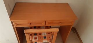 Escritorio madera con silla