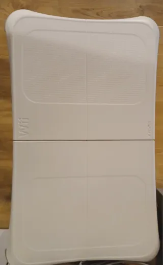 Lote Wii: ruedas Mario Kart, Wii Fit, 2 Mandos y +