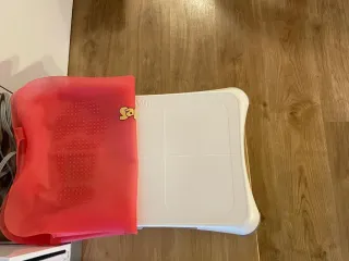 Lote Wii: ruedas Mario Kart, Wii Fit, 2 Mandos y +