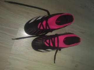 Botas de fútbol Predator niñ@ Talla 29