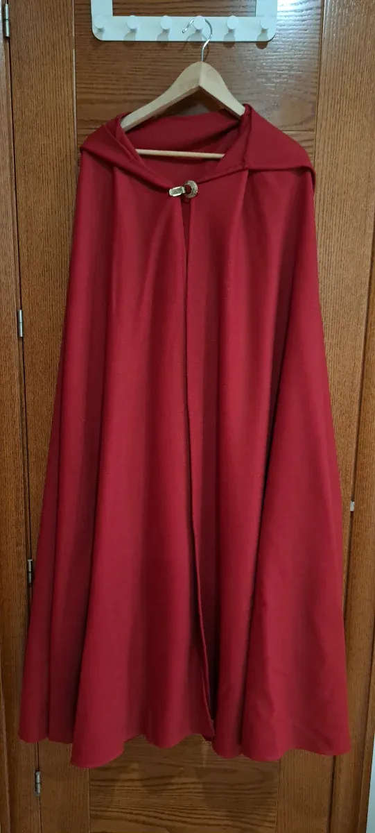 Conjunto Vestido medieval rojo y dorado