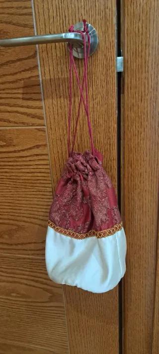 Conjunto Vestido medieval rojo y dorado