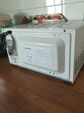 Microondas Orbegozo 20L
