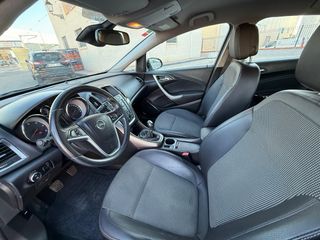 Opel Astra 2011
