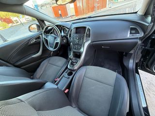 Opel Astra 2011