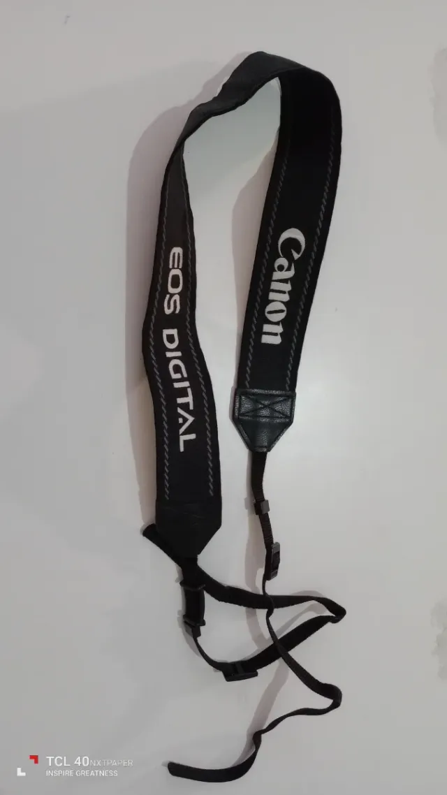 Correa Canon EOS Digital