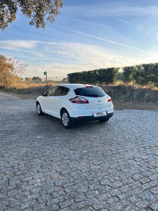 Renault Megane - 1 año de garantía