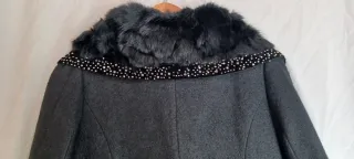 Abrigo NEGRO mujer de paño y pelo.