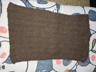 Bufanda cuello redondo marrón