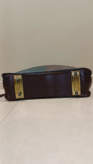 Maleta símil piel marrón y verde