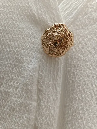 Chaqueta blanca con botones dorados Talla Única