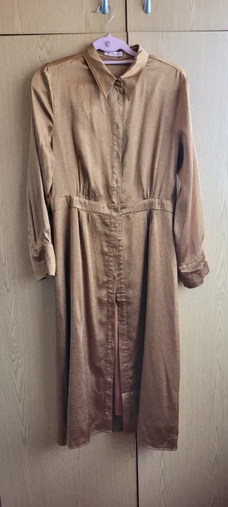 Vestido largo dorado