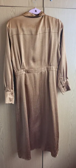 Vestido largo dorado