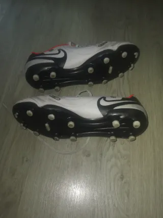 Botas de fútbol niño Nike