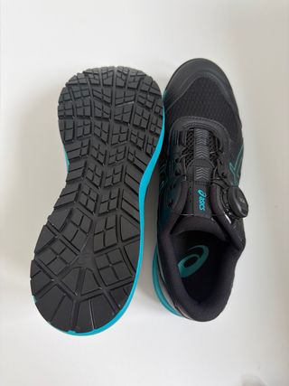 Zapatos de seguridad Asics negros y turquesa