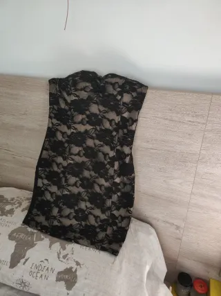 Vestido de fiesta encaje negro y beige