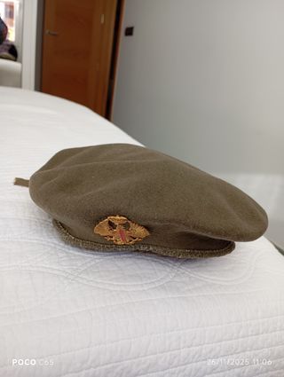Boina y gorra militar