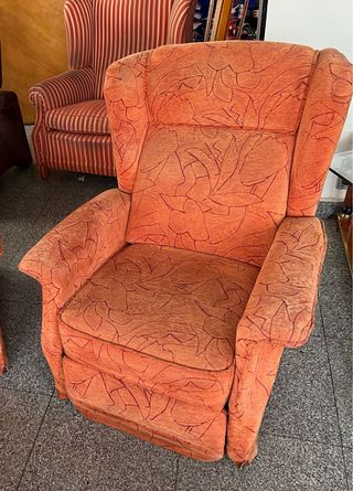 Poltrona reclinabile con poggiapiedi