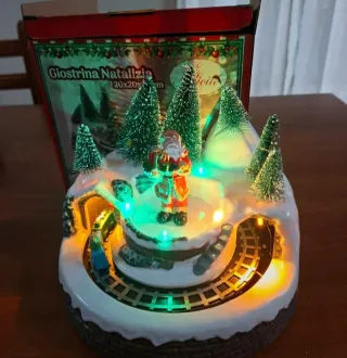 Giostrina Natalizia con trenino e luci