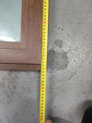 Ventana aluminio imitación madera 545x615mm