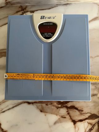 Báscula digital Nevir