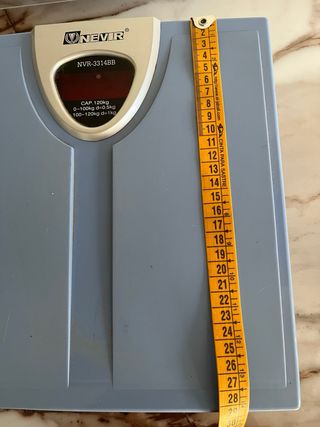 Báscula digital Nevir