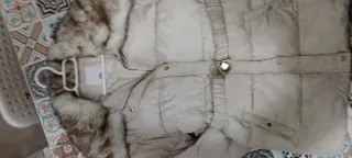 Chaqueta niña crema y dorada