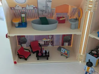 Casa Playmobil 5167 con figuras y accesorios